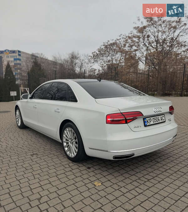 Седан Audi A8 2015 в Запорожье