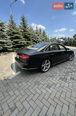 Седан Audi A8 2015 в 