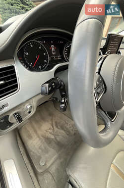 Седан Audi A8 2015 в 