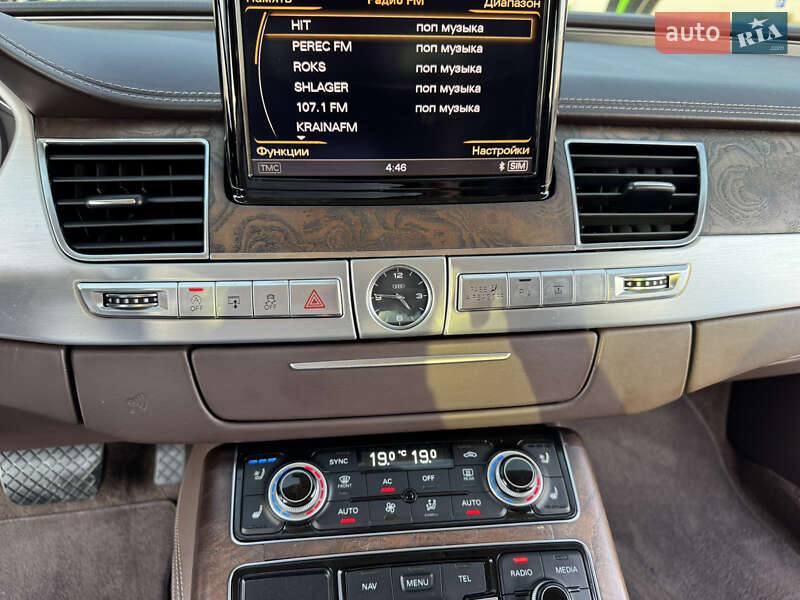 Седан Audi A8 2011 в Миколаєві