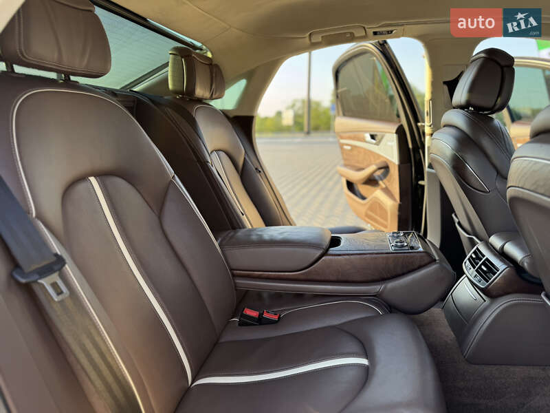 Седан Audi A8 2011 в Миколаєві