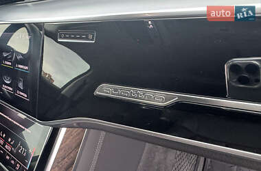 Седан Audi A8 2018 в 