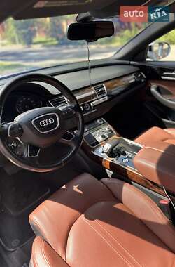 Седан Audi A8 2013 в 