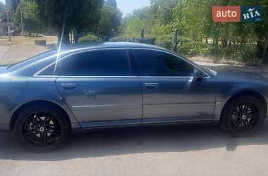 Седан Audi A8 2004 в 