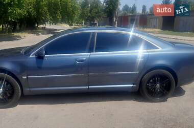 Седан Audi A8 2004 в 