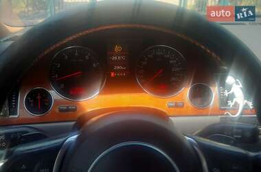 Седан Audi A8 2004 в 