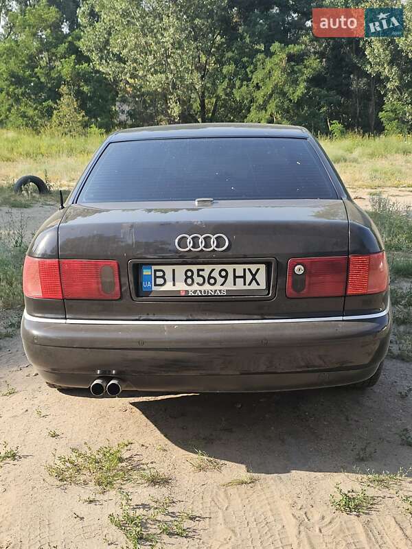 Седан Audi A8 2001 в Павлограде