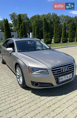 Седан Audi A8 2013 в Одесі