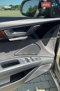 Седан Audi A8 2013 в 