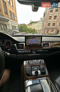 Седан Audi A8 2017 в 