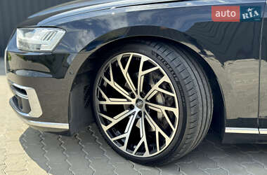 Седан Audi A8 2018 в 