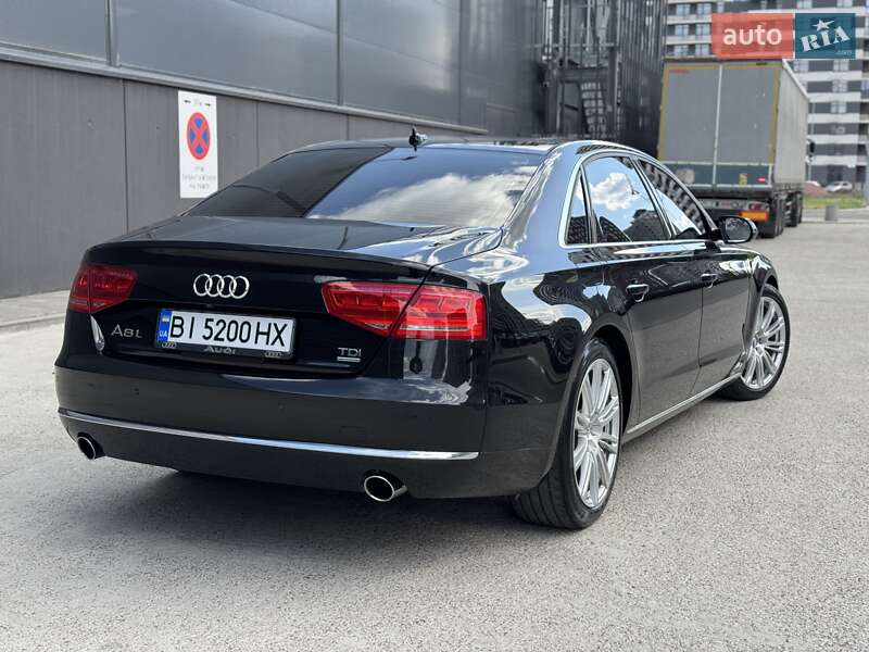 Седан Audi A8 2013 в Києві