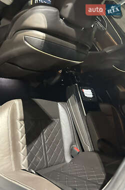 Седан Audi A8 2018 в 