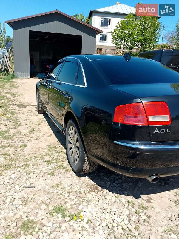 Седан Audi A8 2005 в Києві