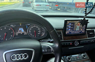 Седан Audi A8 2013 в 
