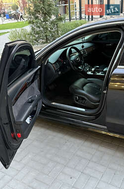 Седан Audi A8 2013 в 