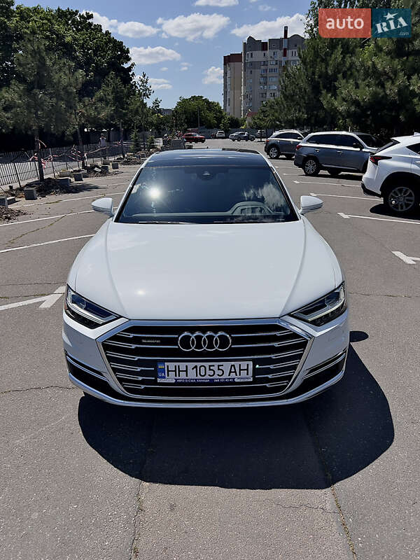 Седан Audi A8 2019 в 