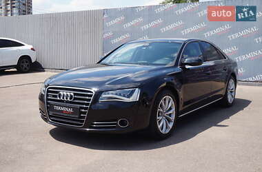 Седан Audi A8 2013 в 