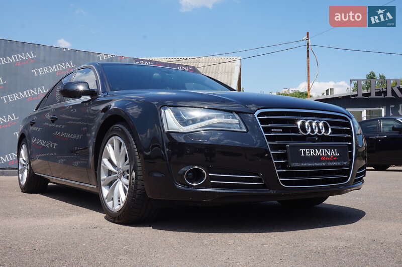 Седан Audi A8 2013 в Одесі