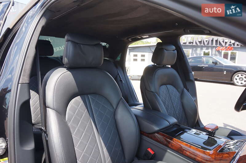 Седан Audi A8 2013 в Одесі