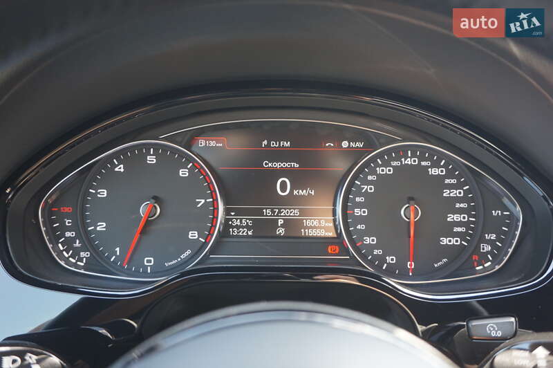 Седан Audi A8 2013 в Одесі