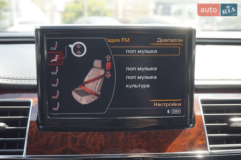 Седан Audi A8 2013 в Одесі