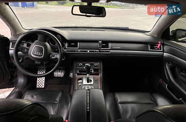 Седан Audi A8 2005 в 