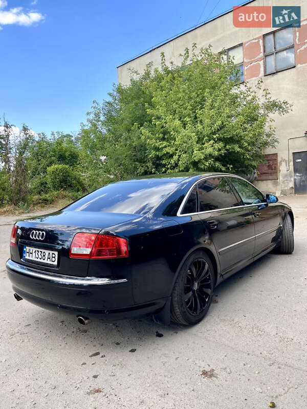 Седан Audi A8 2007 в Одесі