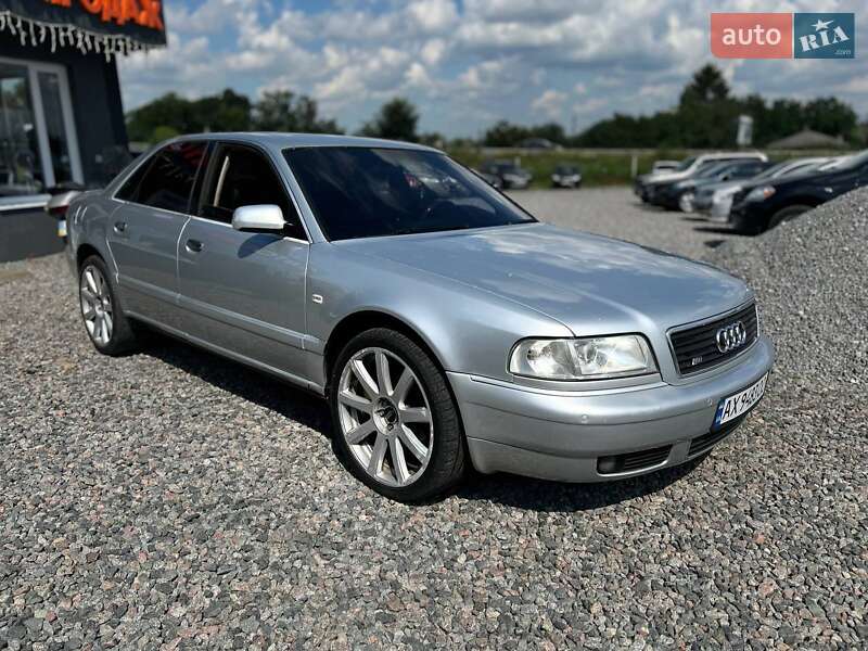 Седан Audi A8 1999 в 