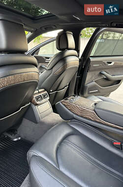 Седан Audi A8 2015 в 