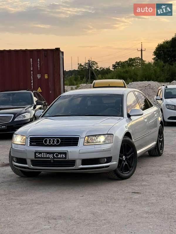 Седан Audi A8 2004 в Рівному