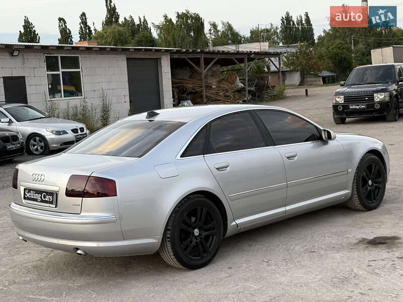 Седан Audi A8 2004 в Рівному