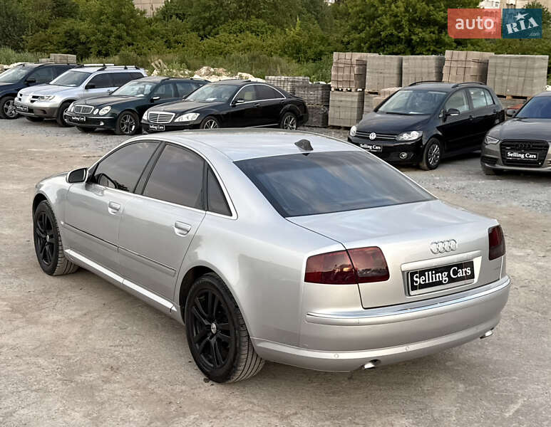 Седан Audi A8 2004 в Рівному