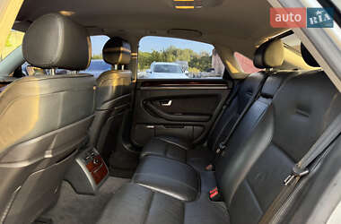 Седан Audi A8 2004 в 