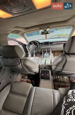 Седан Audi A8 2004 в 