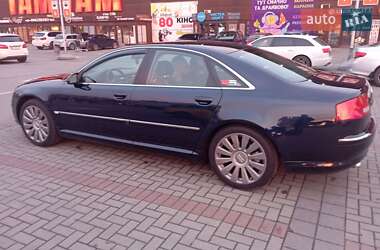 Седан Audi A8 2004 в 