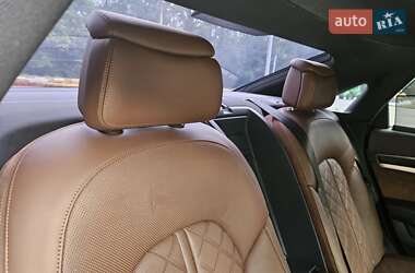 Седан Audi A8 2012 в 