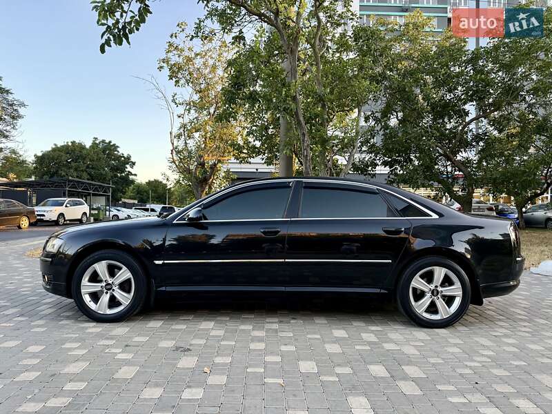 Седан Audi A8 2006 в Одесі
