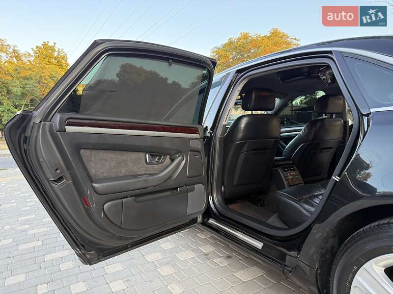 Седан Audi A8 2006 в Одесі