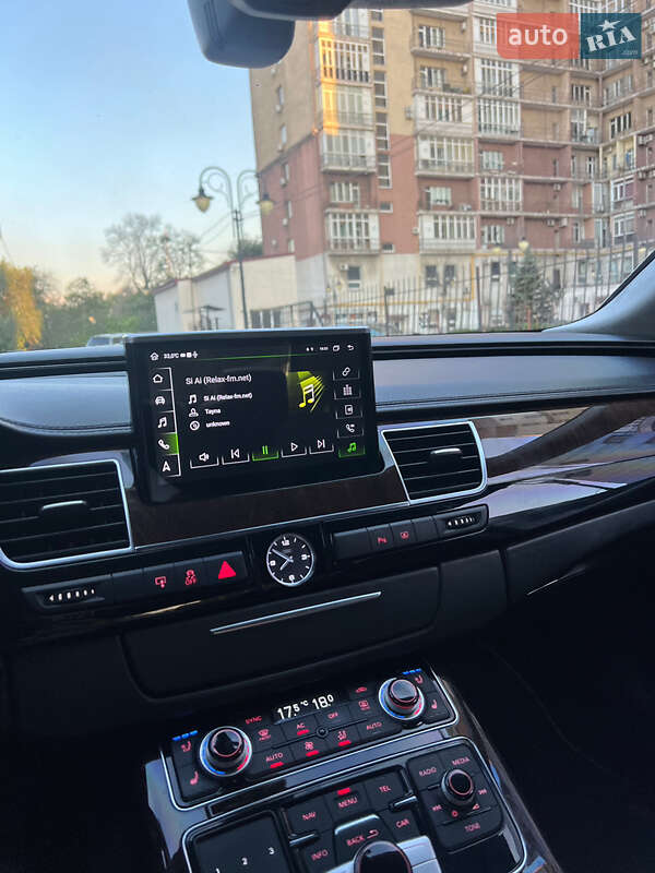 Седан Audi A8 2011 в Запорожье