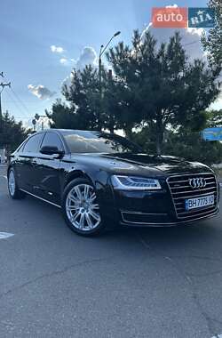 Седан Audi A8 2017 в Одесі