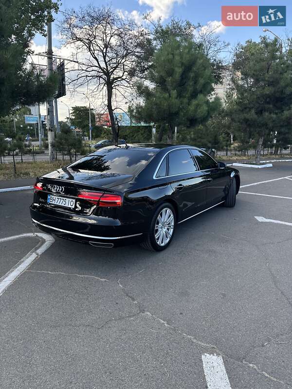 Седан Audi A8 2017 в Одессе