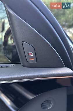 Седан Audi A8 2017 в 