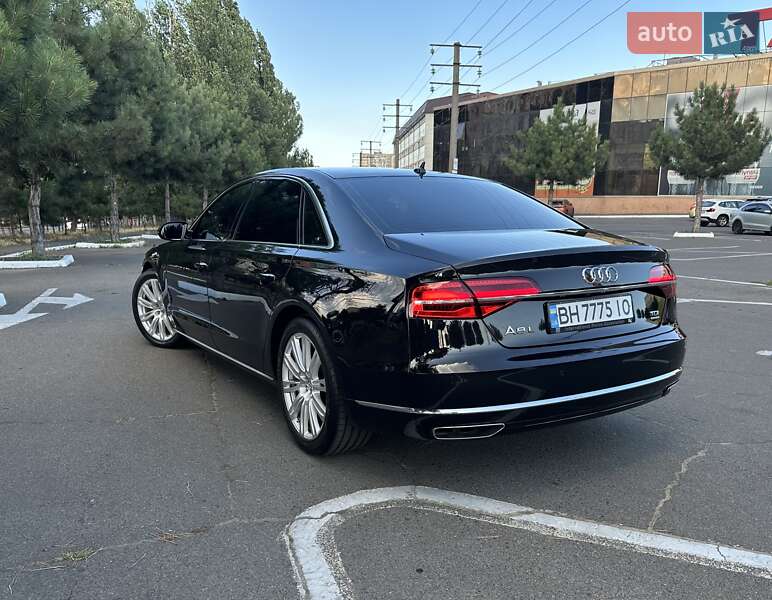 Седан Audi A8 2017 в Одессе