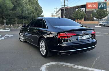Седан Audi A8 2017 в 