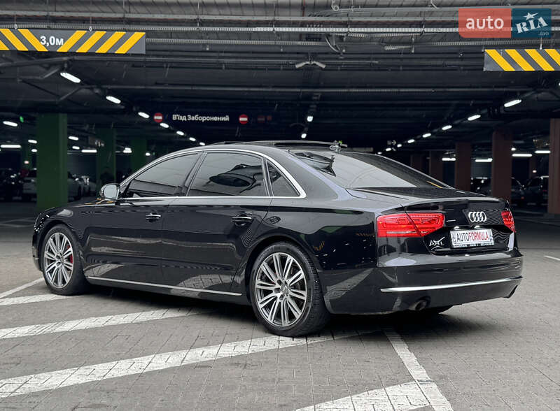 Седан Audi A8 2012 в Києві