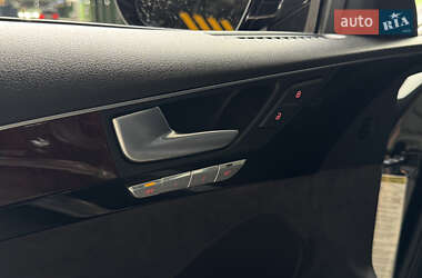 Седан Audi A8 2012 в 