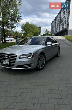 Седан Audi A8 2012 в Новояворівську