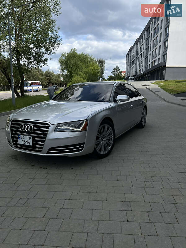 Audi A8 2012