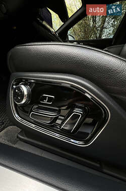 Седан Audi A8 2012 в 